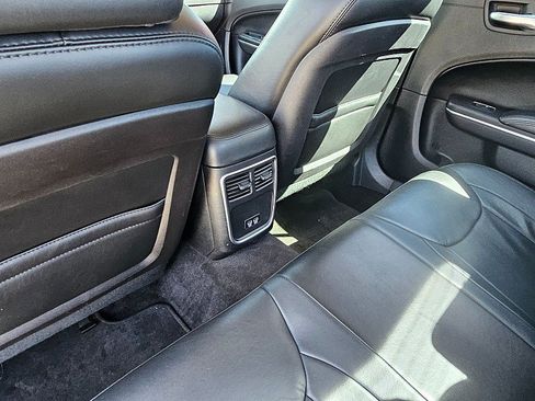 Used 2016 Chrysler 300 Limited AWD/4WD image 11