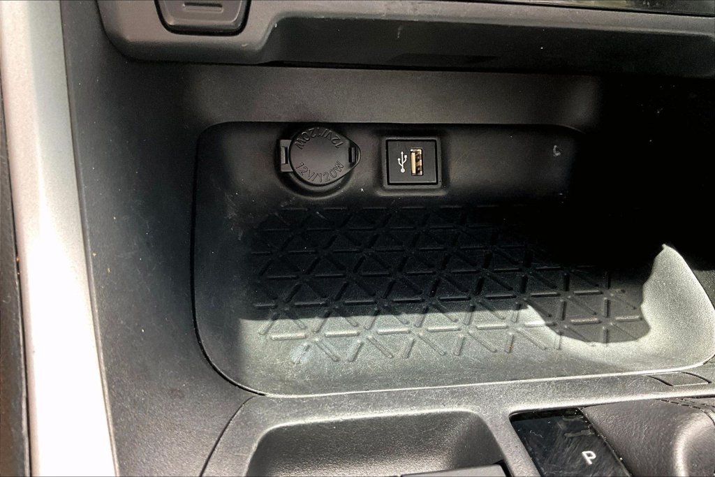 Used 2024 Toyota RAV4 XLE FWD image 16