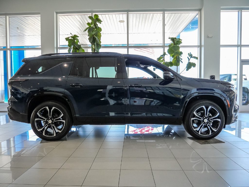 New 2027 Chevrolet Traverse High Country w/ LPO, Floor Liner Package AWD/4WD image 10