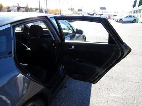 Used 2020 Kia Optima LX image 19