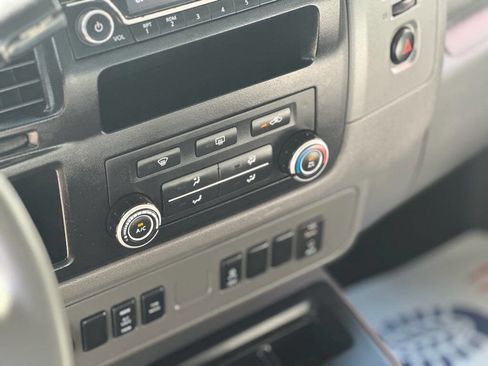 Used 2018 Nissan NV 3500 SV image 10