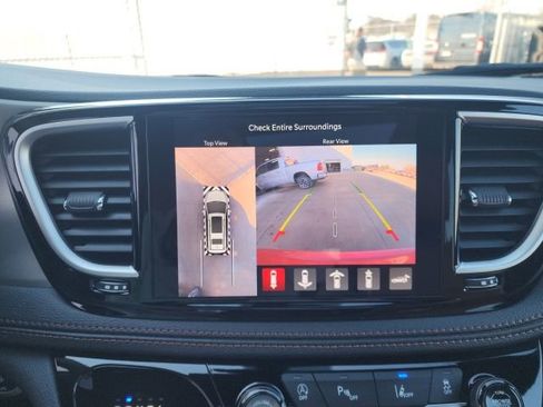 New 2026 Chrysler Pacifica Pinnacle image 5