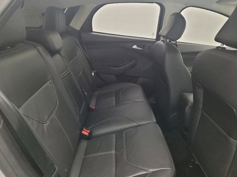 Used 2016 Ford Focus Titanium w/ Titanium Technology Package FWD image 19