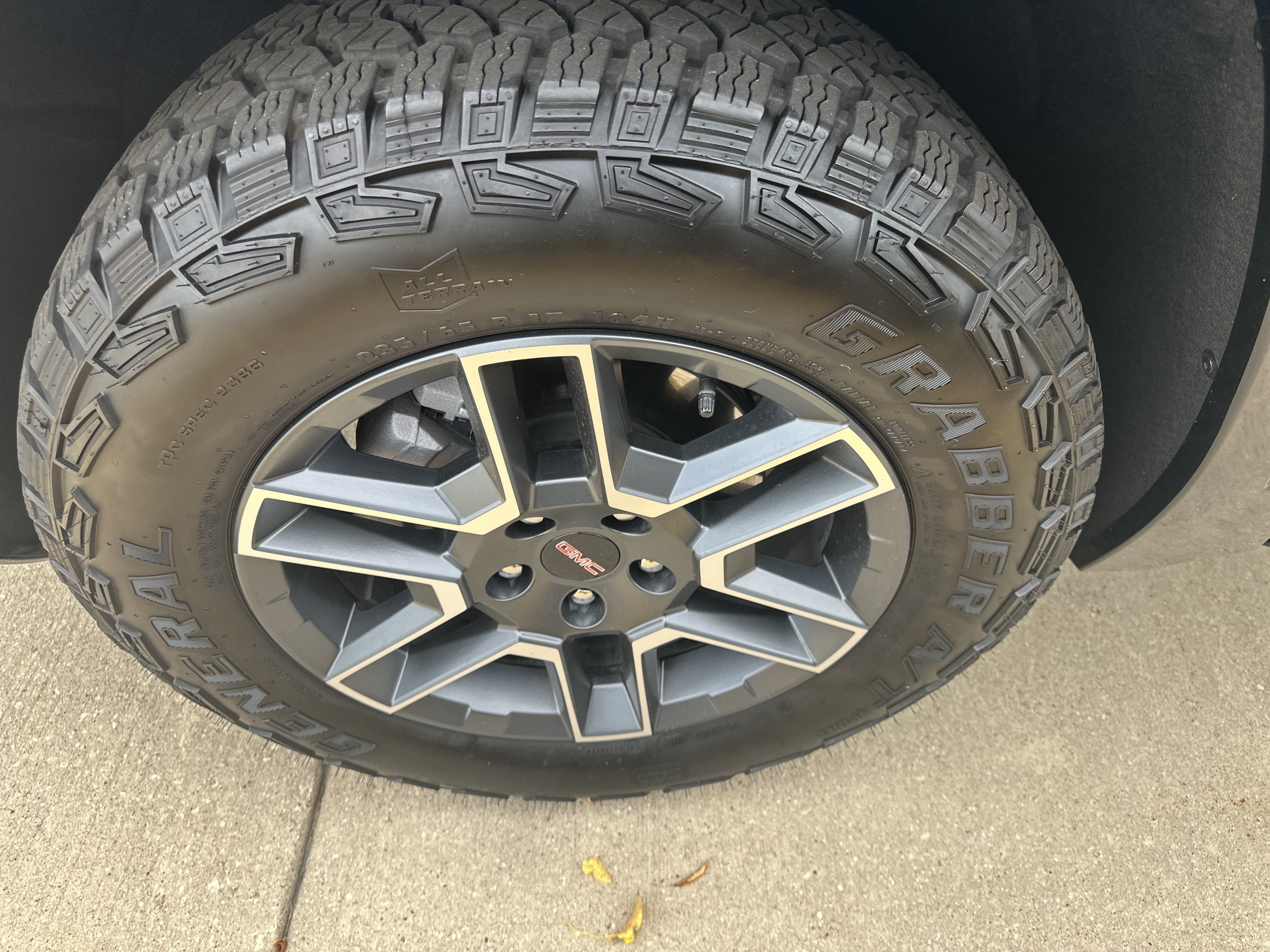 New 2026 GMC Terrain AT4 w/ Convenience Package III AWD/4WD image 4