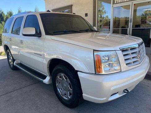 Used 2003 Cadillac Escalade 2WD image 8