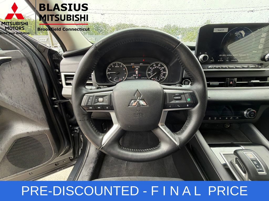 Used 2024 Mitsubishi Outlander SE FWD image 21