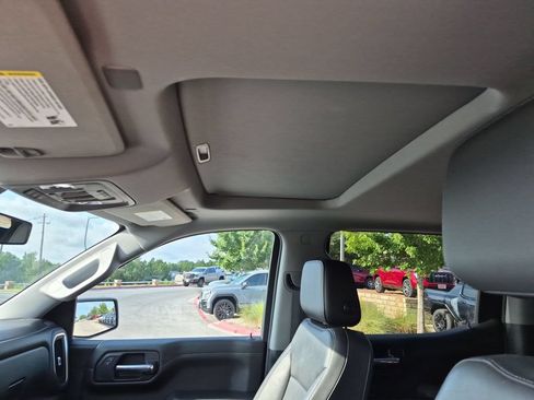 Used 2019 Chevrolet Silverado 1500 LT Trail Boss AWD/4WD image 30