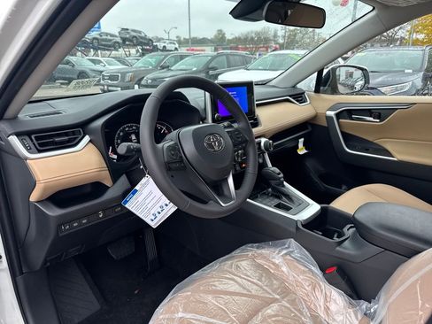 New 2025 Toyota RAV4 XLE image 16