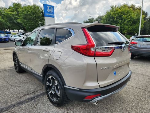 Used 2019 Honda CR-V Touring image 3