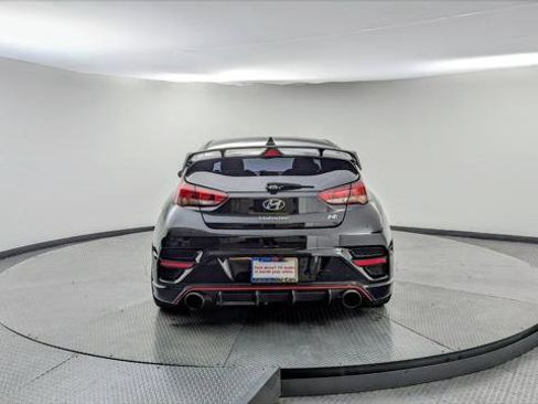 Used 2020 Hyundai Veloster N image 7