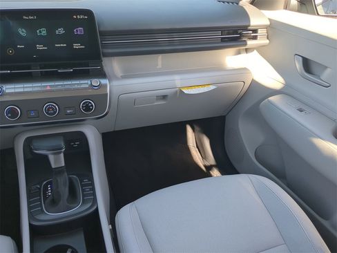 New 2026 Hyundai Kona SE image 15