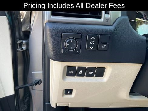 Used 2020 Lexus GX 460 Premium w/ Premium Package AWD/4WD image 10