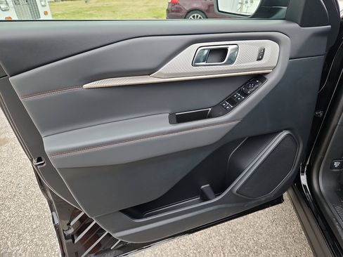 New 2026 Ford Explorer Active image 8