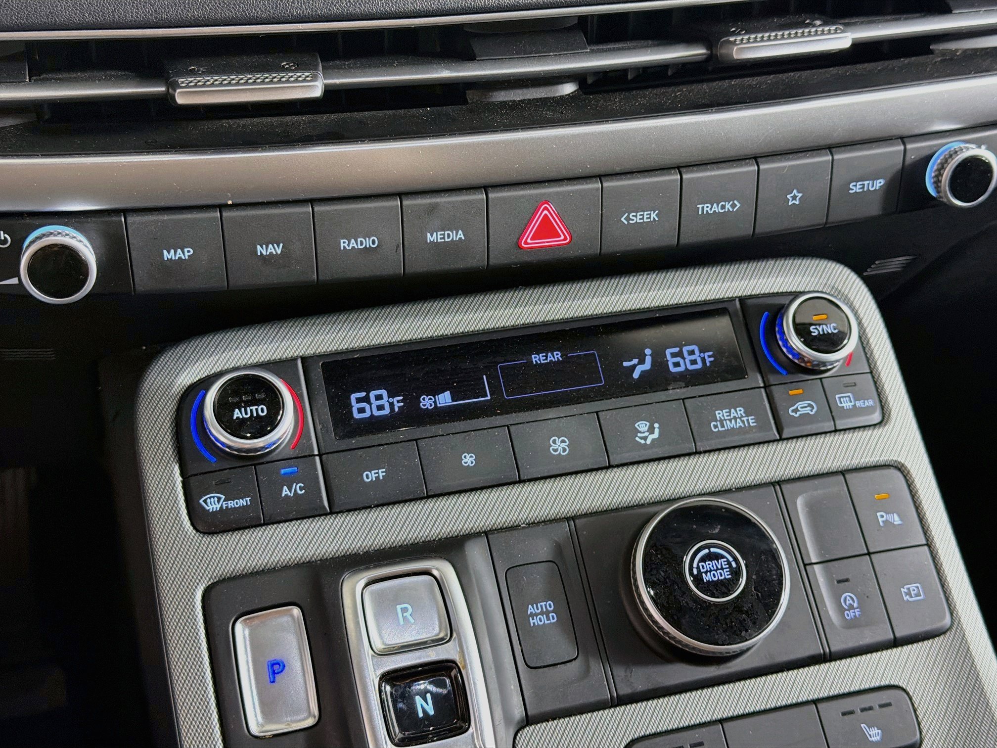 Used 2025 Hyundai Palisade SEL FWD image 24