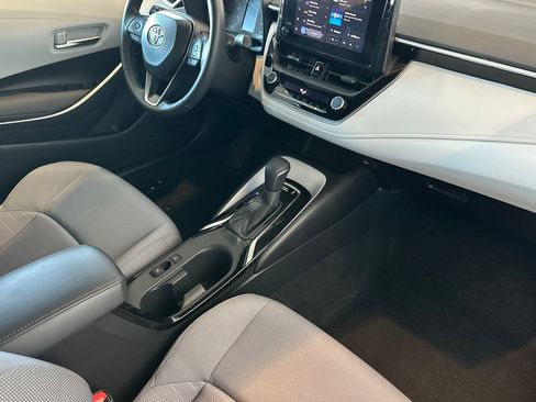 Certified 2025 Toyota Corolla SE w/ Convenience Package image 15