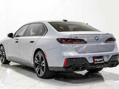 Used 2024 BMW 760i xDrive w/ Premium Package 2 AWD/4WD image 11