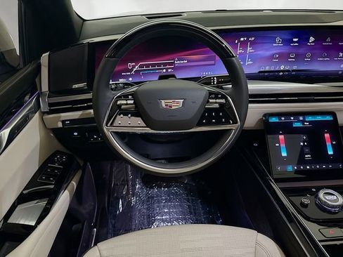 Used 2025 Cadillac Escalade Sport w/ LPO, ONYX Package image 25