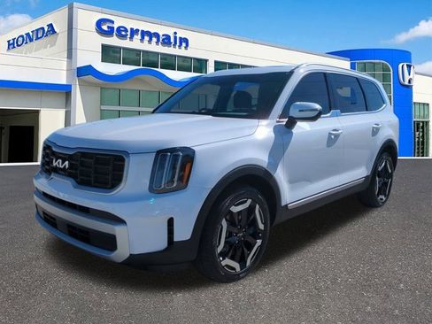 Used 2025 Kia Telluride S image 1