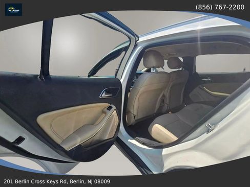 Used 2018 Mercedes-Benz GLA 250 image 32