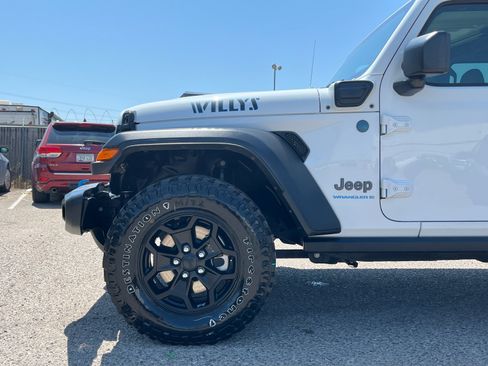 Used 2023 Jeep Wrangler Unlimited AWD/4WD image 11