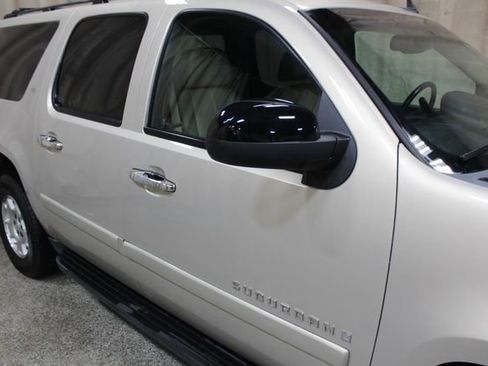 Used 2007 Chevrolet Suburban LT w/ LT Preferred Equipment Group image 11