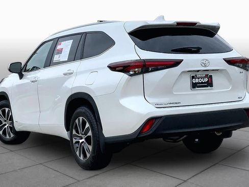 Used 2026 Toyota Highlander XLE AWD/4WD image 12