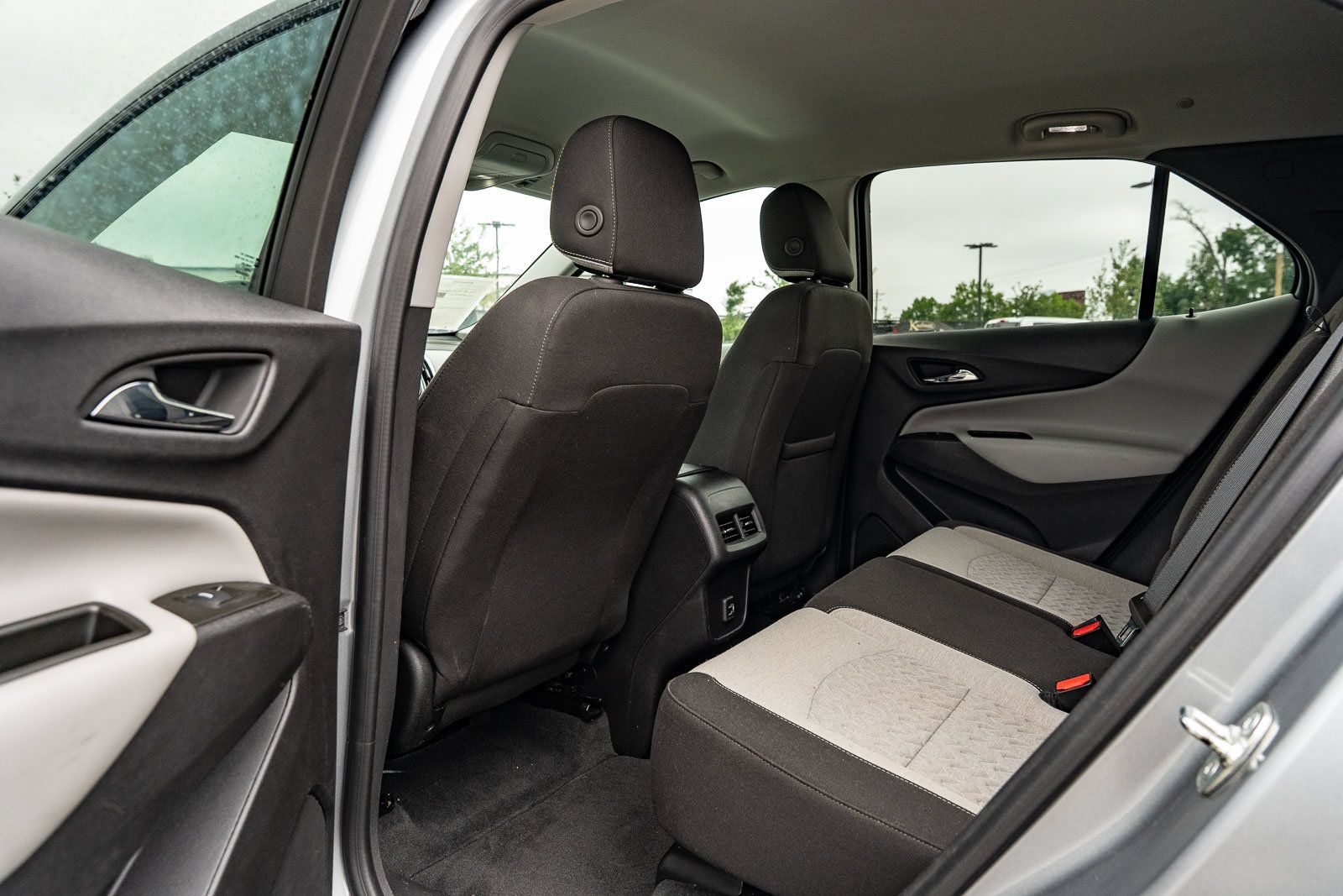 Used 2024 Chevrolet Equinox LT w/ Driver Convenience Package FWD image 16