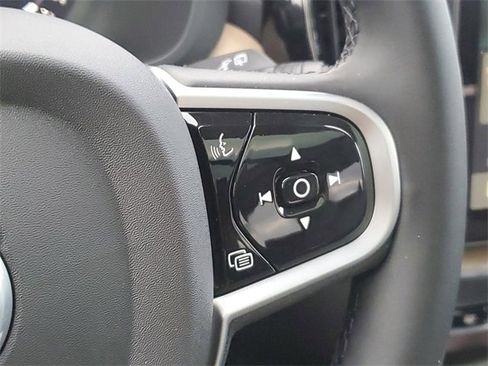 New 2026 Volvo XC60 B5 Ultra w/ Protection Package Premier image 12