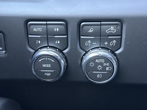 New 2026 GMC Sierra 2500 AT4 w/ AT4 Premium Plus Package image 27