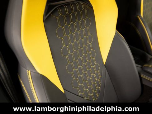 Used 2024 Lamborghini Revuelto image 39