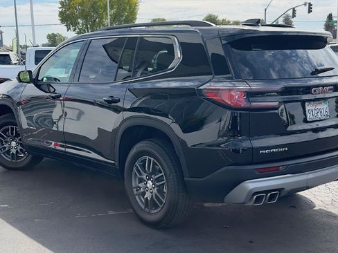 Used 2025 GMC Acadia Elevation FWD image 5