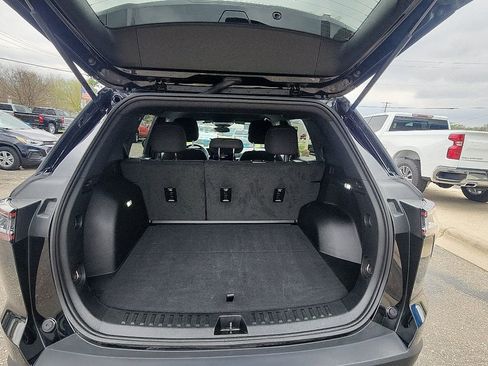 Used 2026 Chevrolet Equinox LT AWD/4WD image 13