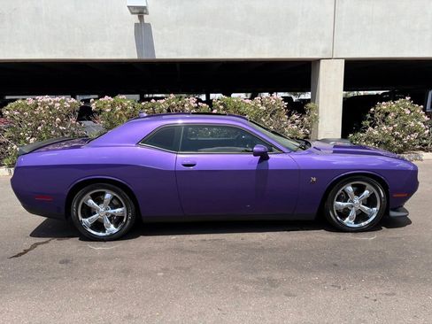 Used 2019 Dodge Challenger R/T Scat Pack w/ Shaker Package RWD image 3