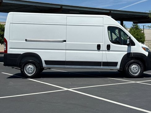 Used 2026 RAM ProMaster 2500 w/ Convenience Group FWD image 7