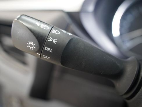 Used 2015 Toyota Corolla L FWD image 14