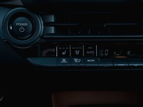 New 2026 Toyota Crown Signia AWD/4WD image 19