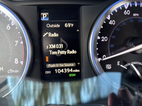 Used 2017 Toyota Highlander Limited Platinum image 29