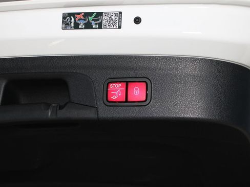 Used 2024 Mercedes-Benz GLE 350 4MATIC image 40