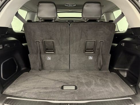 Used 2021 Jeep Grand Cherokee L Limited w/ Luxury Tech Group II image 11