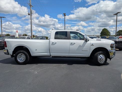 New 2026 RAM 3500 Laramie w/ Max Tow Package image 4