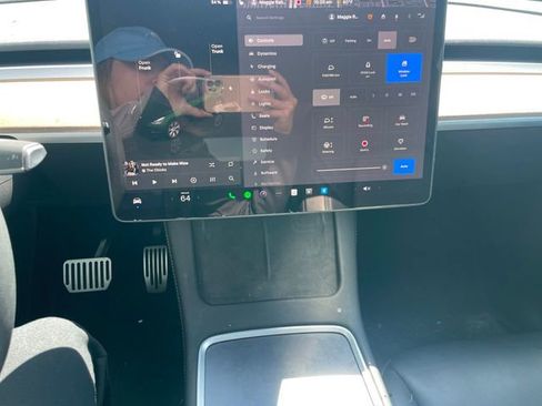 Used 2023 Tesla Model Y Long Range image 5