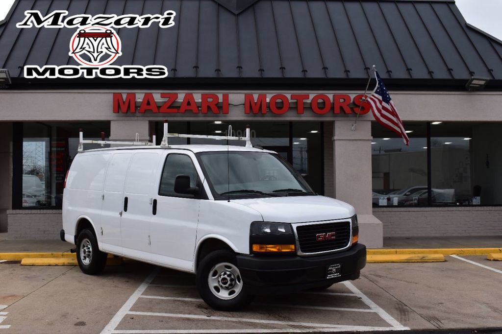 Used 2018 GMC Savana 2500 w/ Communications Package RWD image 1