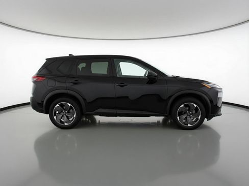 Used 2025 Nissan Rogue SV image 11