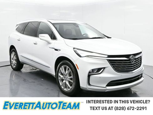 Used 2023 Buick Enclave Essence w/ Experience Buick Package image 1