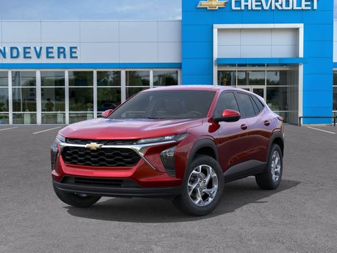 New 2026 Chevrolet Trax LS w/ LS Convenience Package FWD image 6