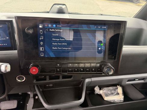 Used 2024 Chevrolet Brightdrop 600 w/ Battery Pack, Max Range AWD/4WD image 16