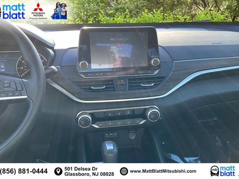 Used 2024 Nissan Altima 2.5 SV image 7