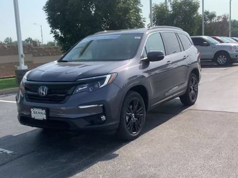 Used 2021 Honda Pilot Special Edition image 3