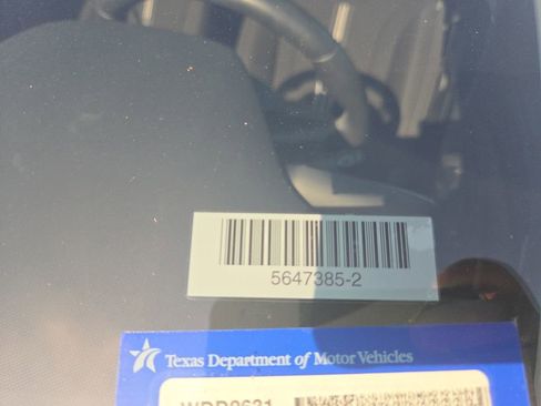 Used 2025 Hyundai Elantra SEL FWD image 6