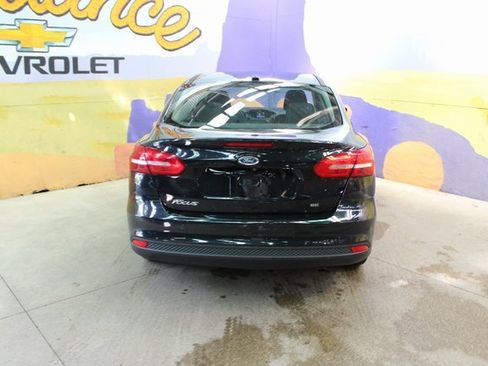Used 2017 Ford Focus SE image 6